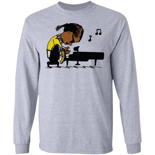 Snoop Dogg Playing Piano