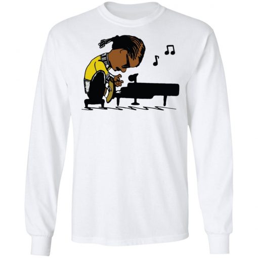 Snoop Dogg Playing Piano