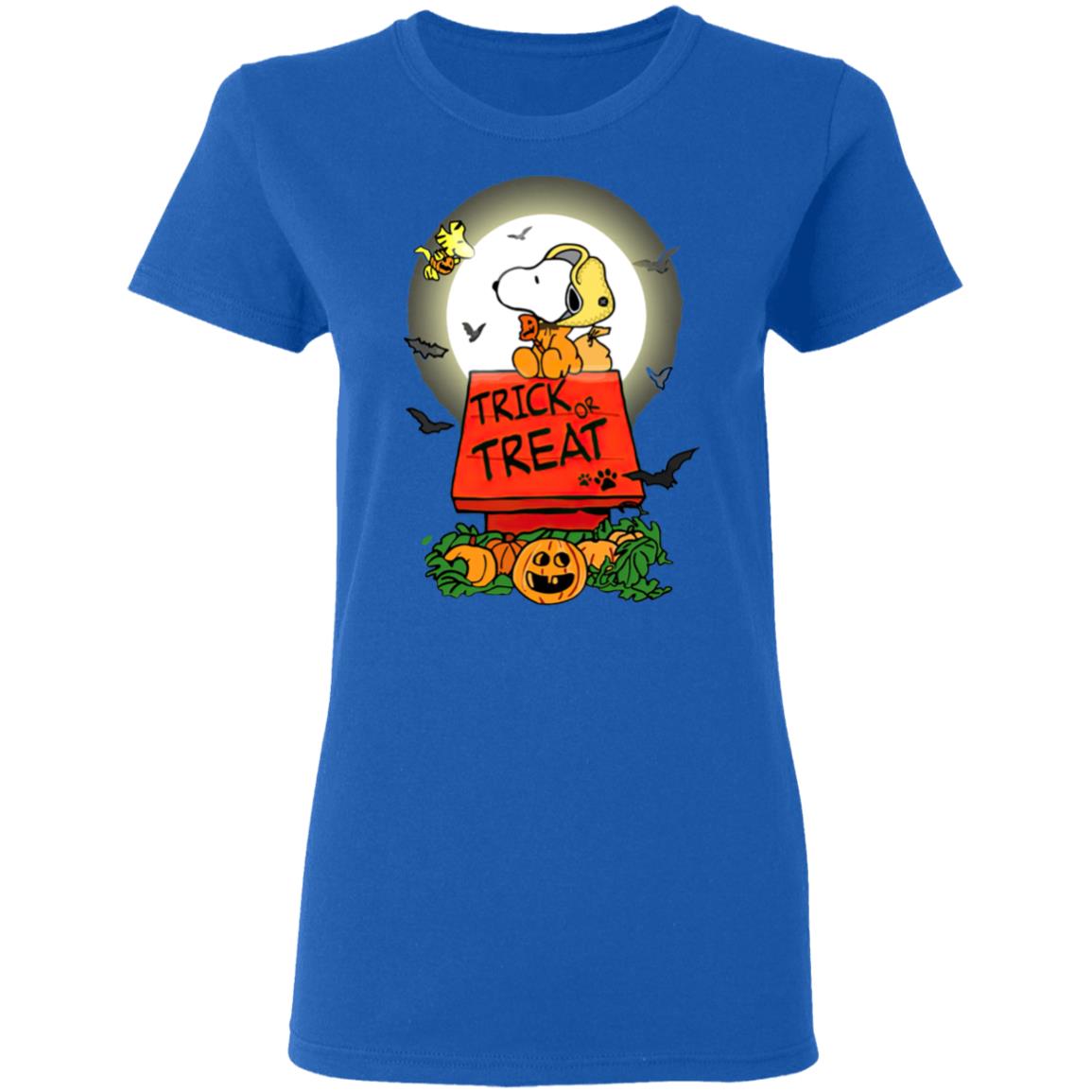 Halloween Trick Or Treat Pumbkin Woodstock And Snoopy T-Shirt Halloween Trick Or Treat Pumbkin Woodstock And Snoopy T-Shirt