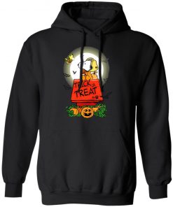 Halloween Trick Or Treat Pumbkin Woodstock And Snoopy T-Shirt