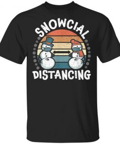 Snowcial Distancing Vintage Christmas 2020 Family T-Shirt