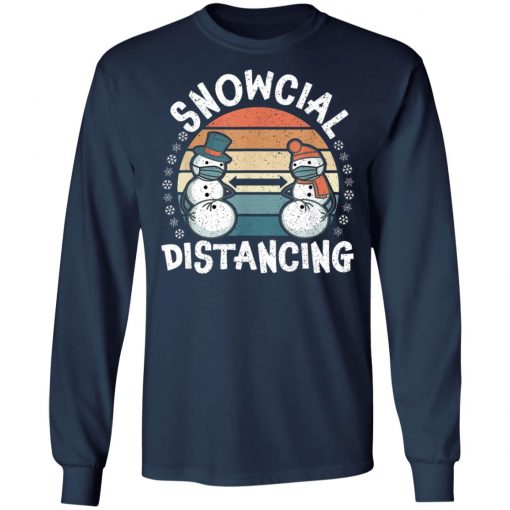 Snowcial Distancing Vintage Christmas 2020 Family Holidays T-Shirt