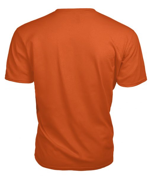 the W wears orange T-shirt