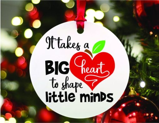 It Takes a Big Heart to Shape Little Minds Personalized Teacher Christmas Ornament 1