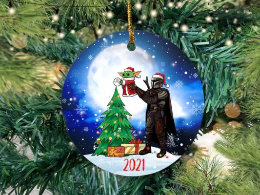 The Mandalorian baby yoda Christmas ornament 1