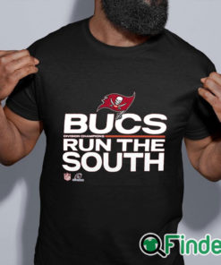 black shirt Tampa Bay Buccaneers 2021 NFC South Division Champions Trophy Collection T Shirt