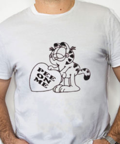 white Shirt Garfield Pee On Me T Shirt