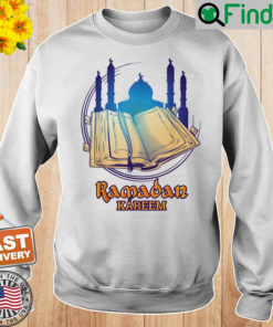 Ramadan Kareem Pray For Mubarak Vintage Retro Muslim Sweatshirt
