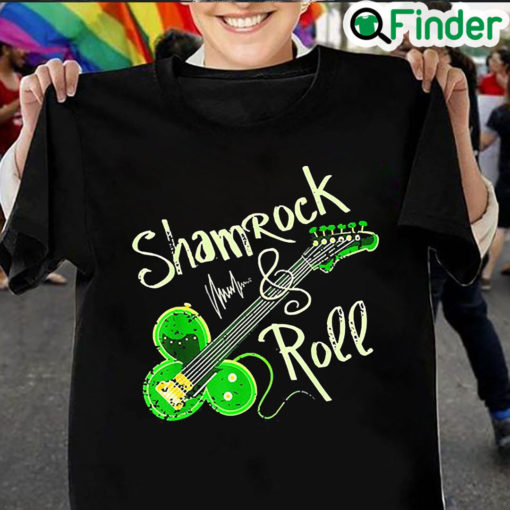 St Patricks Day Guitarist Shamrock N Roll T Shirt