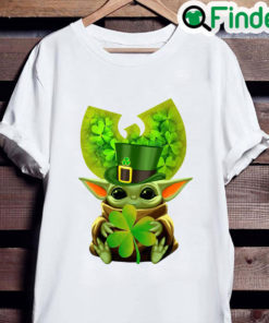 Star Wars Baby Yoda hug Wu Tang Clan Logo St. Patricks Day T shirt