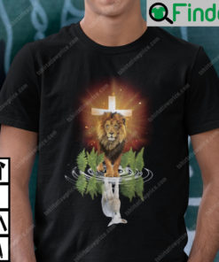 The Lion And The Lamb Water Reflection Jesus Christ T Shirt