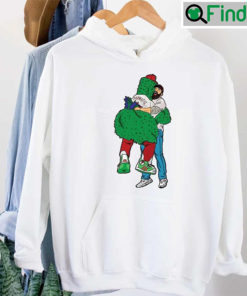 Jason Kelce And Philly Phanatic Hug Unisex Hoodie shirt