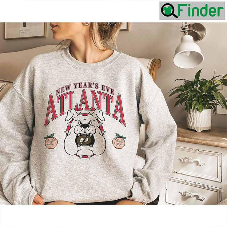 New Years Eve Atlanta Vintage Crewneck Sweatshirt QFinder