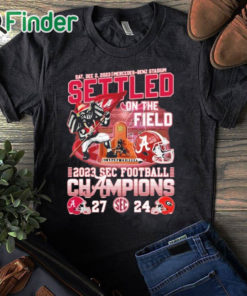 black T shirt 2023 SEC Champions Alabama Football Alabama 27 24 Georgia Shirt