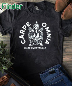 black T shirt Micah Parsons Carpe Omnia Seize Everything Shirt Dallas Cowboys